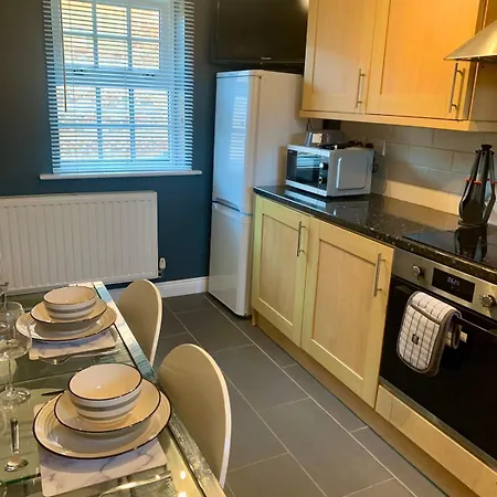 펜션 Hops Cottage, - 2 Bedroom With Private Parking In Gated Mews 얌
